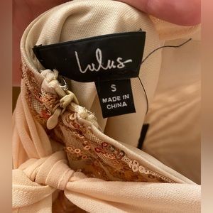 Size small sparkly pink Lulu’s mini dress with tie in the back